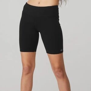 ALO 7” Airbrush Biker Short